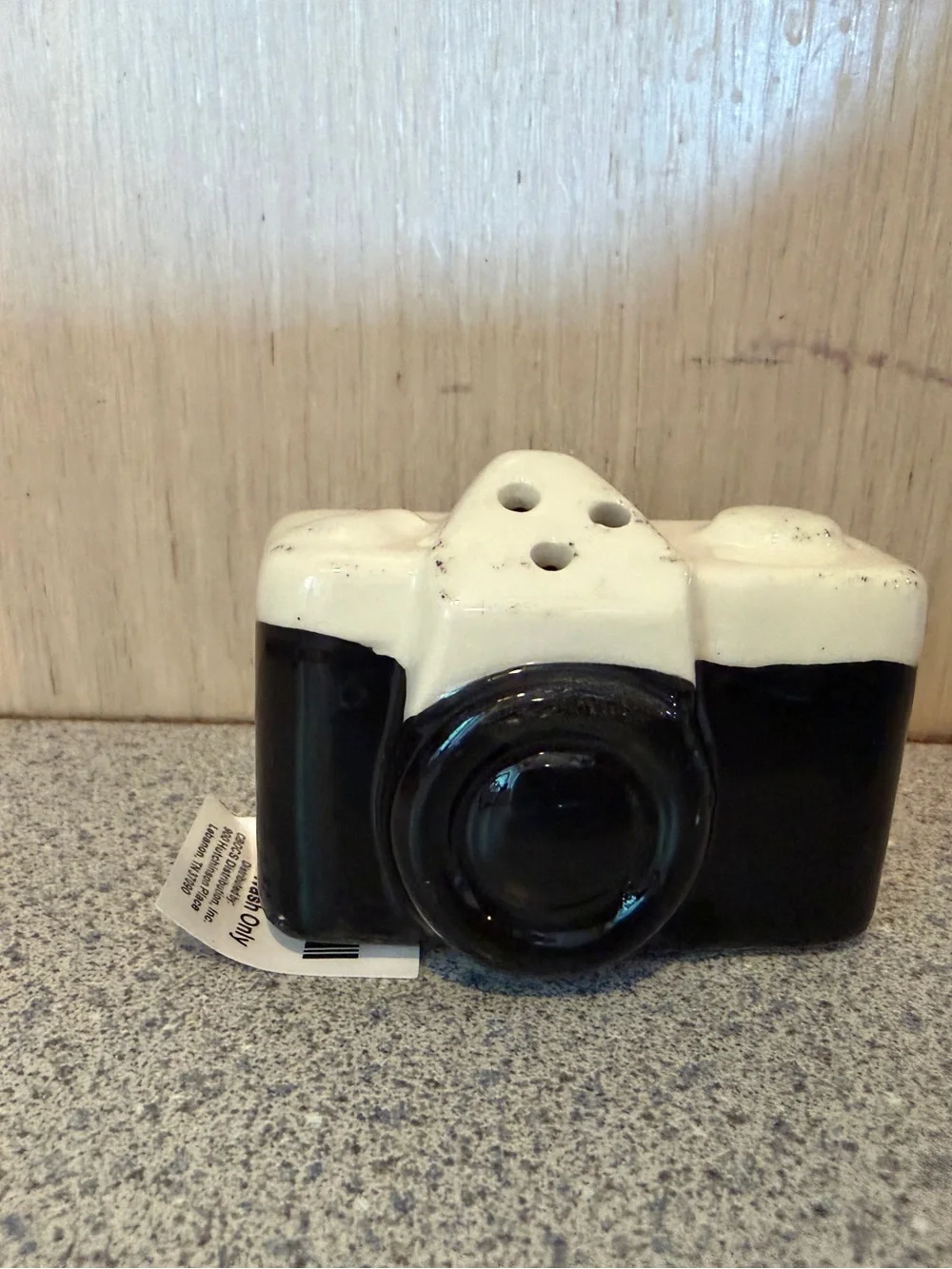 New Crate & Barrel Old Fashioned Retro Camara Photography Pepper Shaker